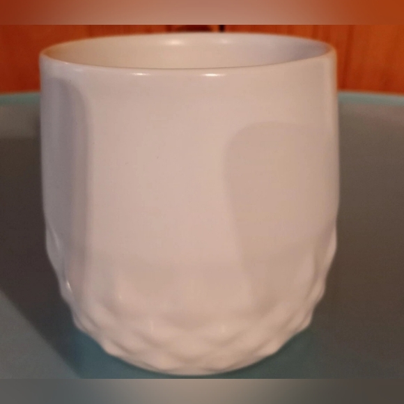 Starbucks White 3D Raised Diamonds Mug Cup Gold/Copper Handle 12 oz 2013 - Picture 2 of 7